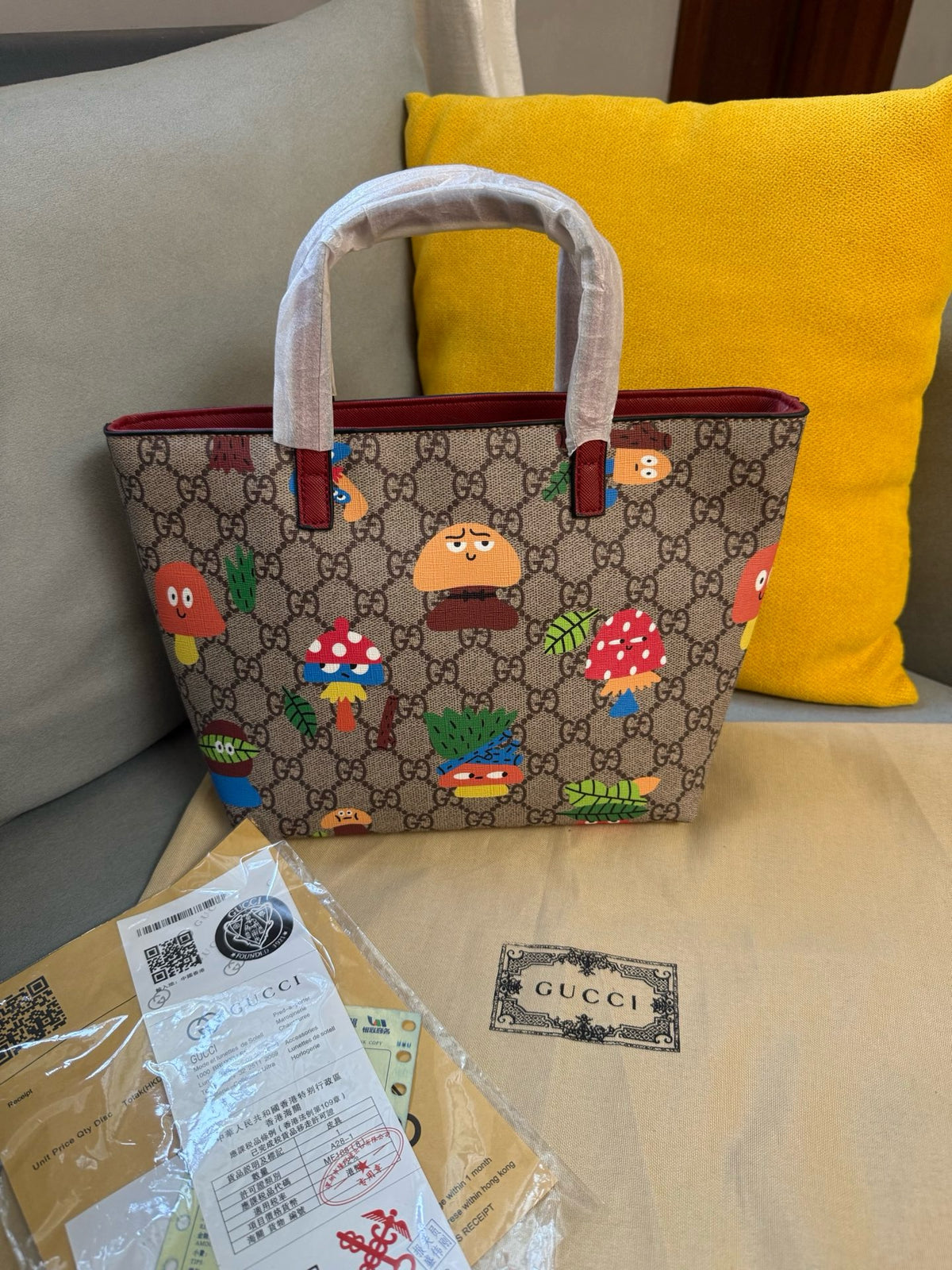 Supreme Tote