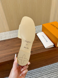 Capri Flat Mules