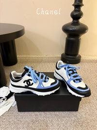 Logo Sneakers