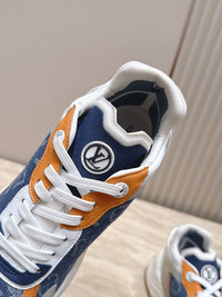 Run 55 Sneakers