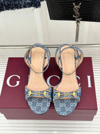 Donna Wedge Sandals