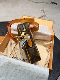 Danube Bag