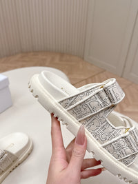 Dioract Sandals