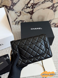 Pearl Crush Wallet on Chain