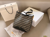 Médaillon Bucket Bag