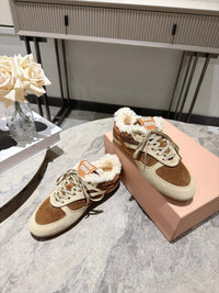 Gymnasium Suede Sneakers