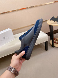 G Move Sneakers