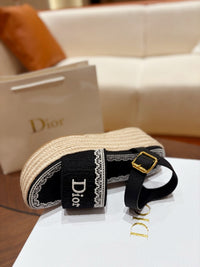 Dentelle Wedge Sandals