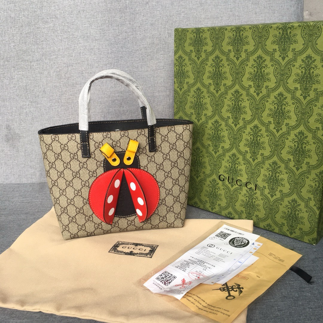 Supreme Tote