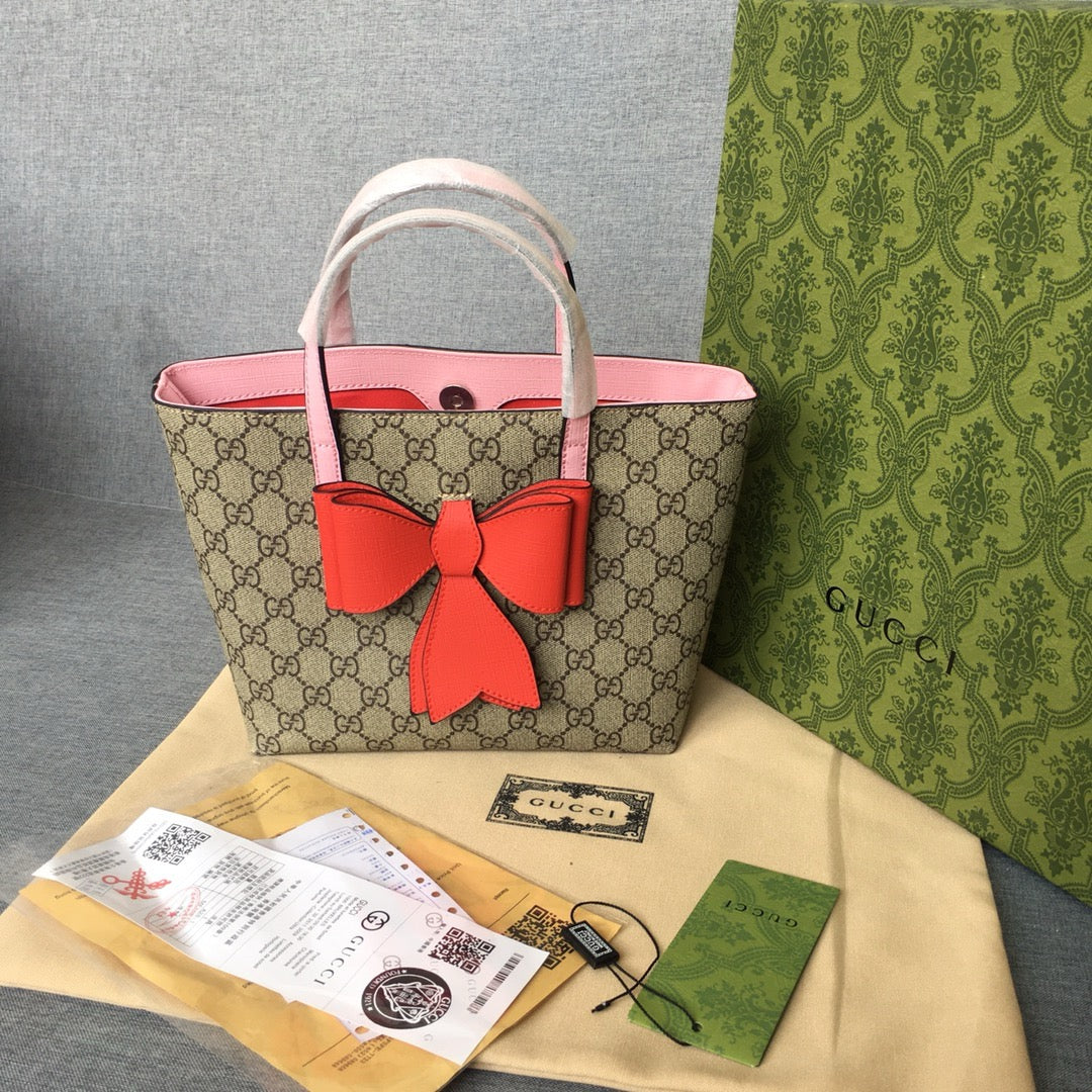 Supreme Tote