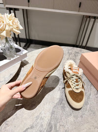 Gymnasium Suede Sneakers
