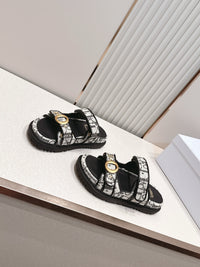 Dioract Sandals