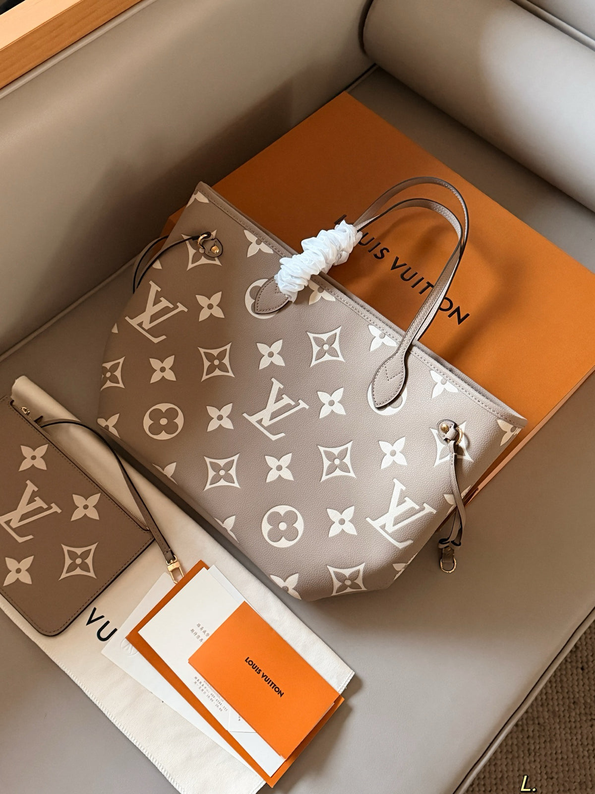 Neverfull MM Tote Bag