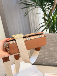 Note Crossbody Bag