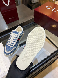 Stretch Low Top Trainers