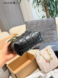 Jade Quilted Drawstring Bucket Bag