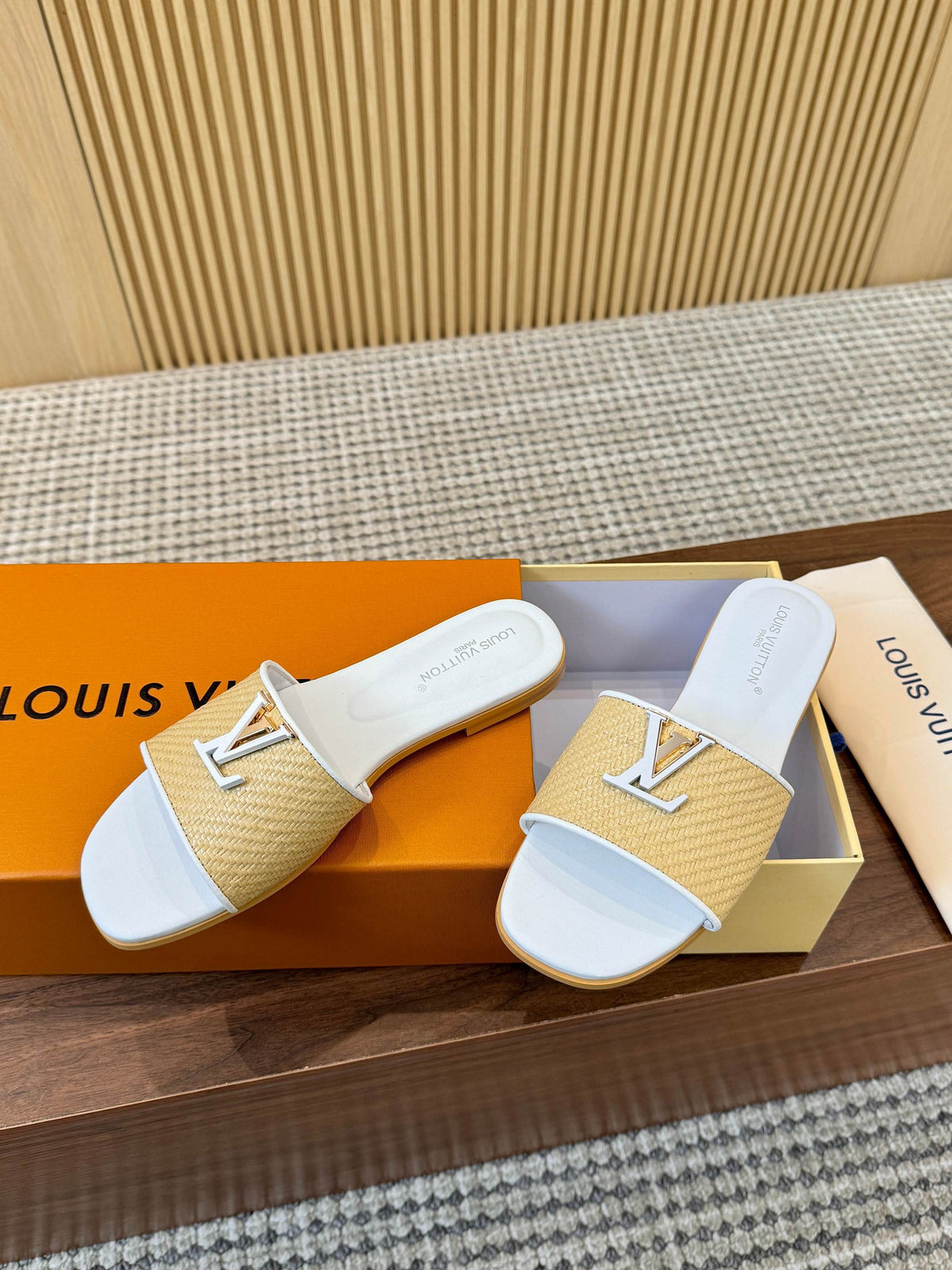 Capri Flat Mules
