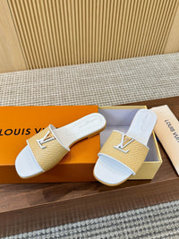 Capri Flat Mules