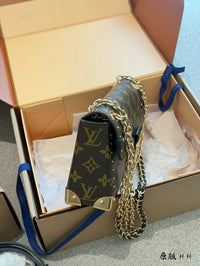 Trunkie East West Bag