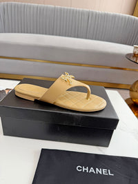 Bow Thong Sandals