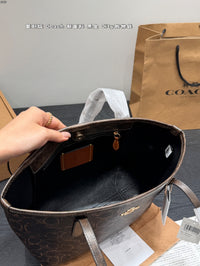 City Tote Bag
