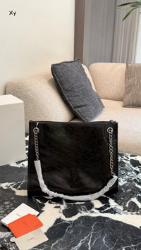 Medium Niki Shopping Bag
