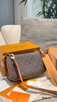 Monogram Dust Pochette Accessoires