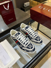 Stretch Low Top Trainers