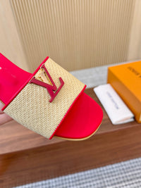 Capri Flat Mules