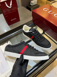Stretch Low Top Trainers
