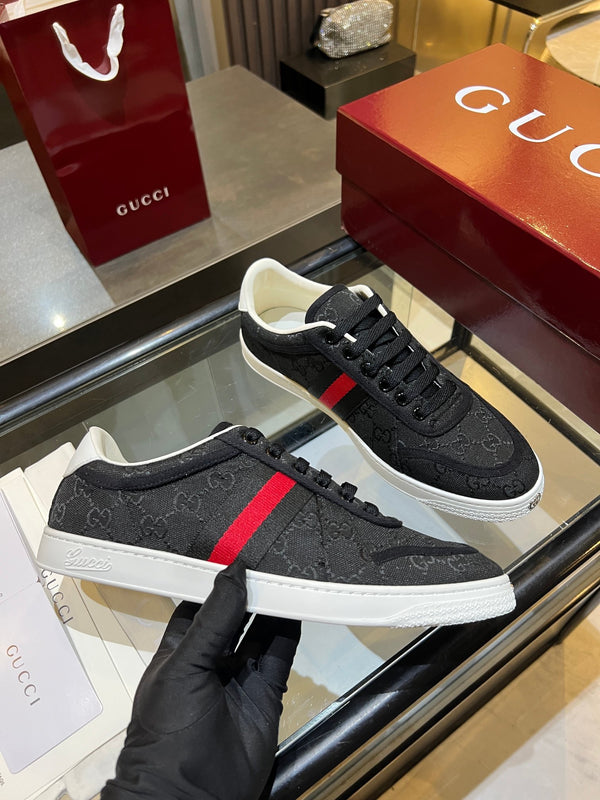 Stretch Low Top Trainers