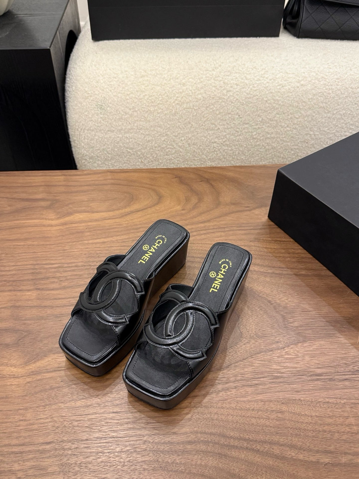 26S Platform Sandals