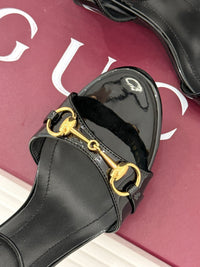 Donna Wedge Sandals