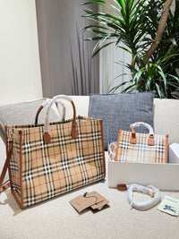 Freya Tote