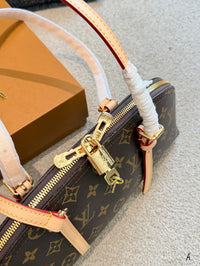 Squire East West Bag
