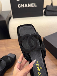26S Platform Sandals