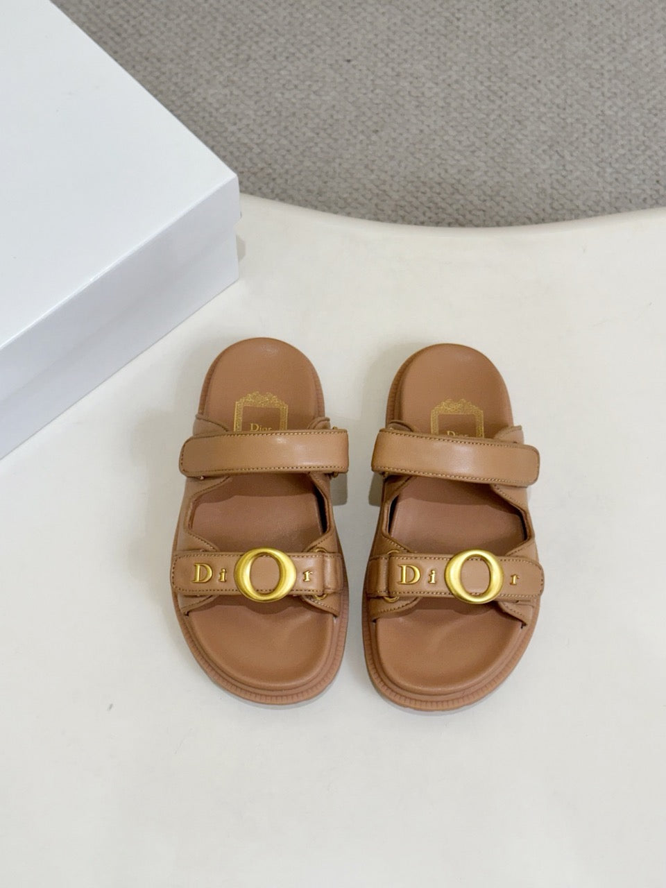 Dioract Sandals
