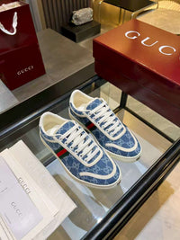 Stretch Low Top Trainers