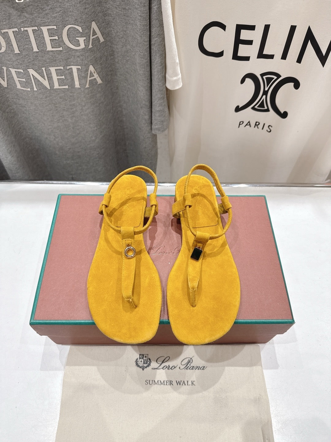 Mindil Suede Sandals