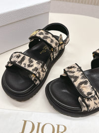 Dioract Sandals