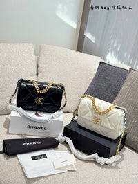 19 Handbag Lambskin