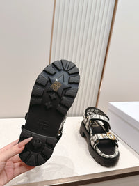 Dioract Sandals