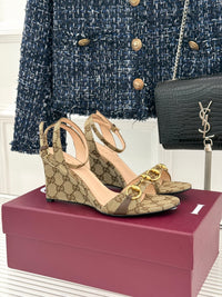 Donna Wedge Sandals