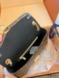 Trunkie East West Bag