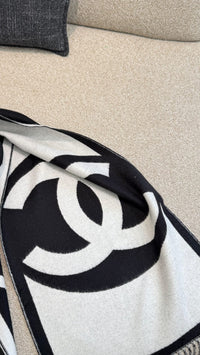 Logo Scarf