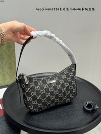 Lady Lunetta Small Shoulder Bag