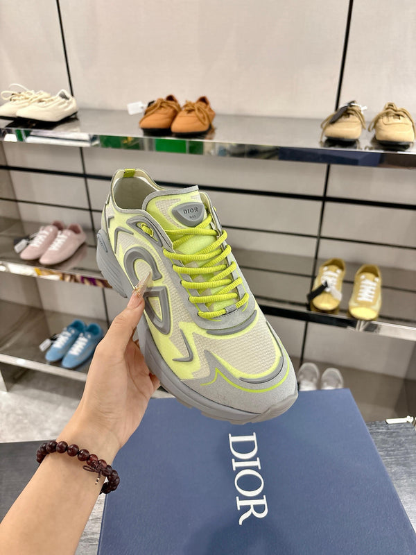 B30 Sneakers