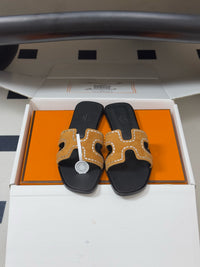Oasis Sandal