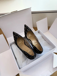 Adiorable Pumps