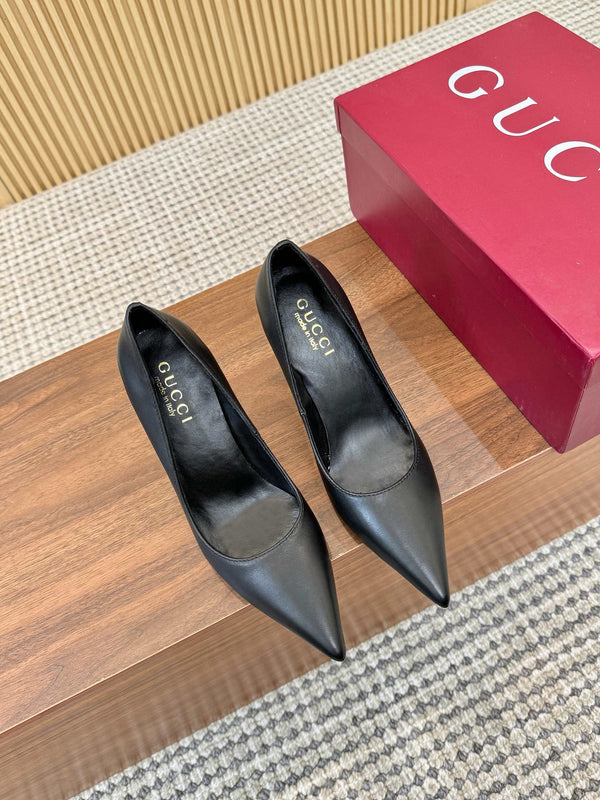 Bombshell Pumps